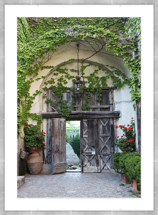 Entrance to the garden at Villa Cribrone