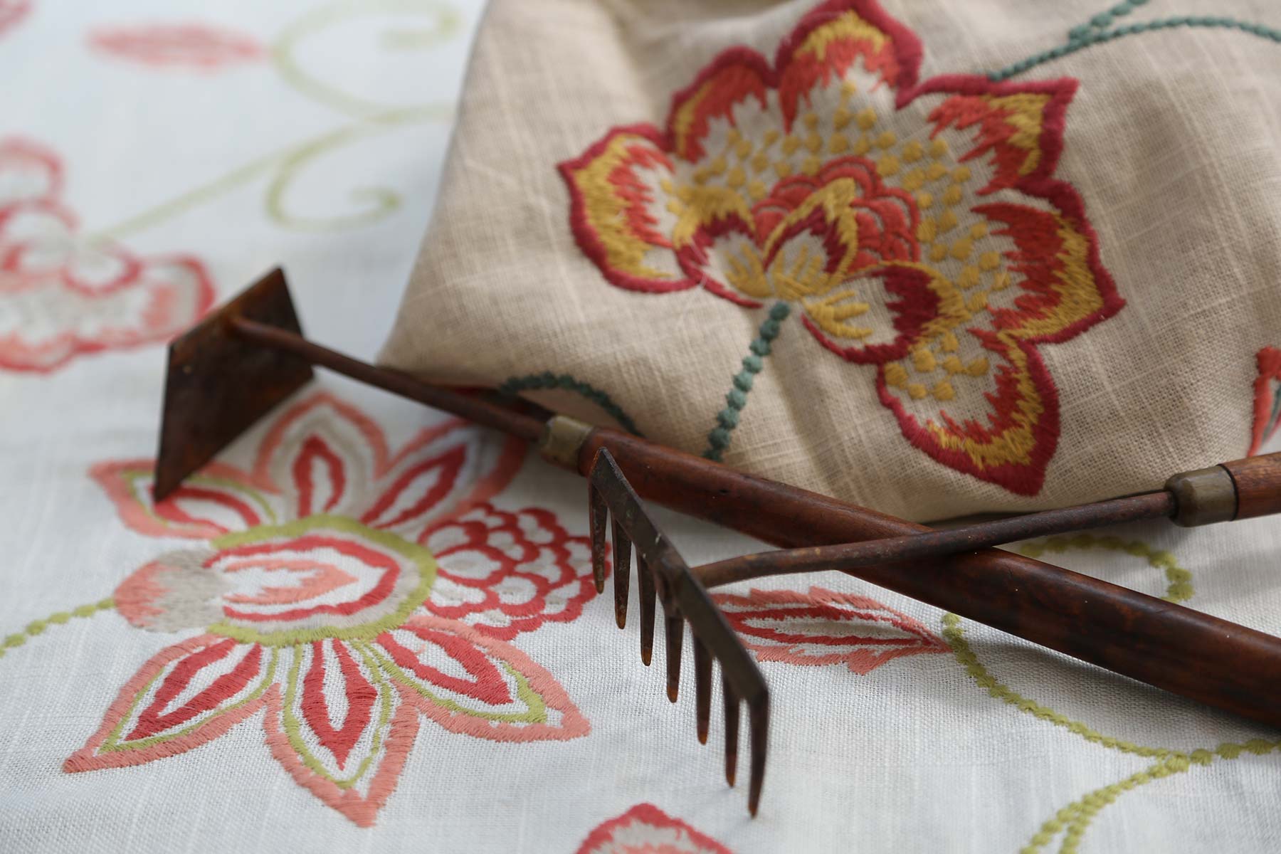 Charlotte Moss Fabricut patterns flower embroidery