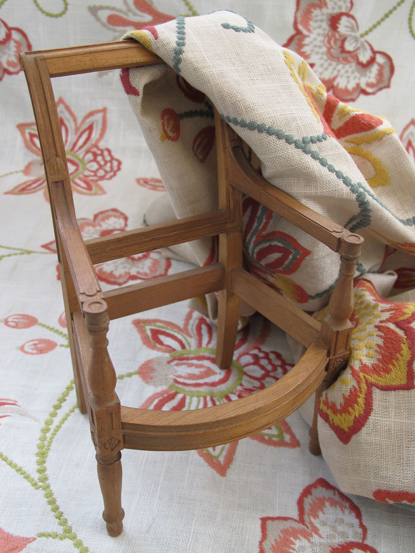 Charlotte Moss Fabricut patterns for furniture